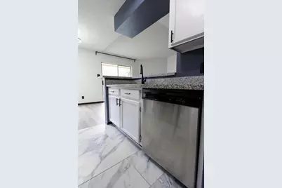 2120 El Paseo Street #2806, Houston, TX 77054 - Photo 9