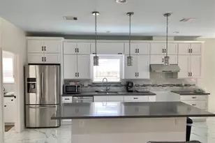 5510 Teakwood Dr, Galveston, TX 77551 - Photo 3