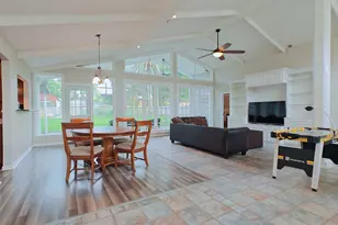 321 21st Ave N, Texas City, TX 77590 - Photo 5