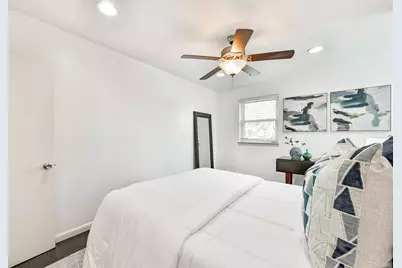 10902 Braewick Drive, Houston, TX 77096 - Photo 19