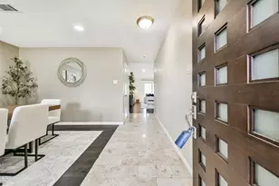 10902 Braewick Dr, Houston, TX 77096 - Photo 3