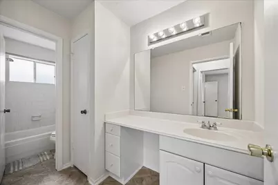 218 Tara Plantation Drive, Richmond, TX 77469 - Photo 9