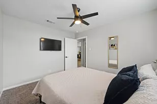 9515 Highmeadow Dr, Houston, TX 77063 - Photo 23