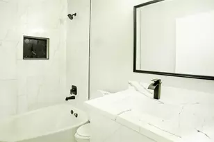 9515 Highmeadow Dr, Houston, TX 77063 - Photo 5
