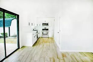 9515 Highmeadow Dr, Houston, TX 77063 - Photo 15