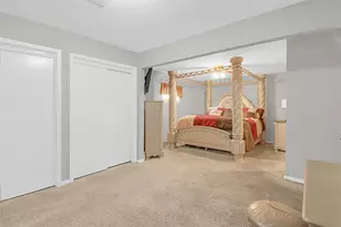 110 S 9th St, Highlands, TX 77562 - Photo 9