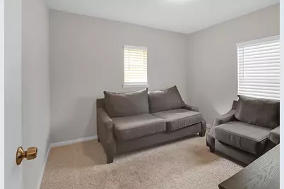 110 S 9th Street, Highlands, TX 77562 - Photo 15