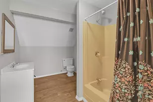 110 S 9th St, Highlands, TX 77562 - Photo 17