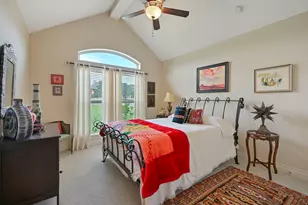 4698 River Valley Dr, Bryan, TX 77808 - Photo 9