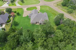 4698 River Valley Dr, Bryan, TX 77808 - Photo 3