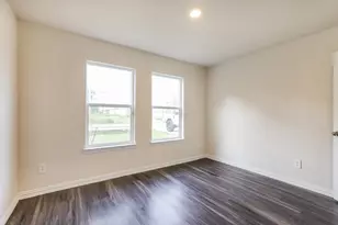 8205 Garfield St, Houston, TX 77029 - Photo 13