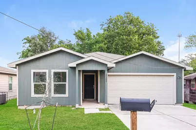 8205 Garfield Street, Houston, TX 77029 - Photo 1