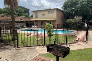 8110 Albacore Dr, Houston, TX 77074 - Photo 1