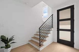 8704 Ojeman Villas Dr, Houston, TX 77055 - Photo 7