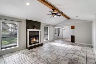 426 Candlelight Ln, Livingston, TX 77351 - Photo 9