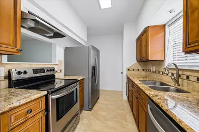 752 Augusta Drive #752, Houston, TX 77057 - Photo 5