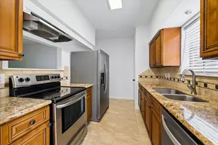752 Augusta Dr, Houston, TX 77057 - Photo 5