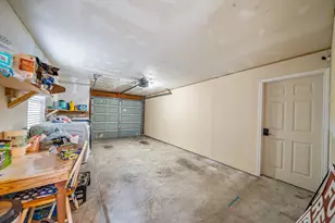 4401 Holt St, Bellaire, TX 77401 - Photo 45