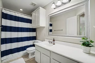 62 W Tapestry Park Circle, The Woodlands, TX 77381 - Photo 37