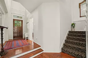 62 W Tapestry Park Cir, The Woodlands, TX 77381 - Photo 11