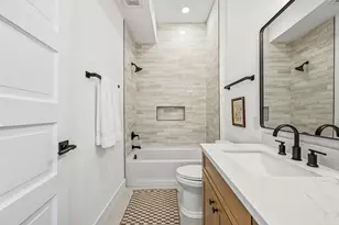 2010 Rosenberg St, Galveston, TX 77550 - Photo 25