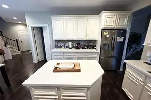 202 Lakeland Cir, Rosharon, TX 77583 - Photo 9