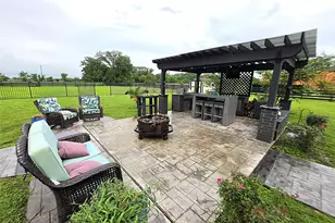 202 Lakeland Cir, Rosharon, TX 77583 - Photo 23