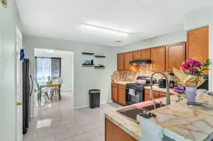 10515 Ince Ln, Houston, TX 77040 - Photo 3