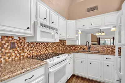 2001 Lakewood Court, Willis, TX 77318 - Photo 9