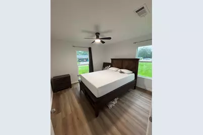 5718 Ricky Street, Houston, TX 77033 - Photo 11
