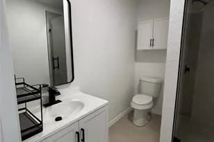 5718 Ricky St, Houston, TX 77033 - Photo 15