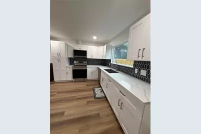 5718 Ricky Street, Houston, TX 77033 - Photo 5