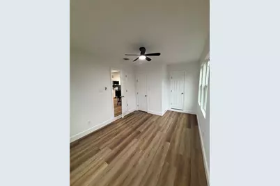 5718 Ricky Street, Houston, TX 77033 - Photo 9