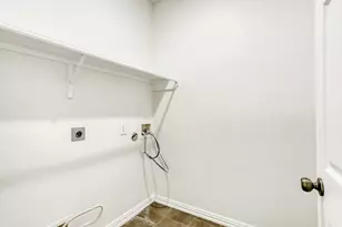 16919 Canyon Springs Ln, Friendswood, TX 77546 - Photo 9