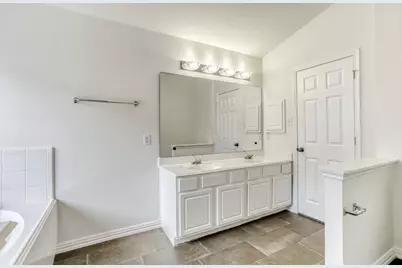 16919 Canyon Springs Lane, Friendswood, TX 77546 - Photo 21