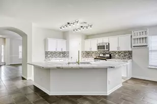 16919 Canyon Springs Ln, Friendswood, TX 77546 - Photo 17