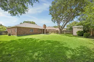 1201 Shadowlake Dr, Sealy, TX 77474 - Photo 5