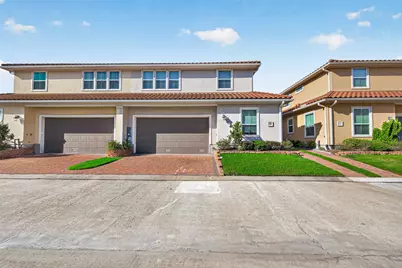 9 W Oaks Drive, Houston, TX 77058 - Photo 1