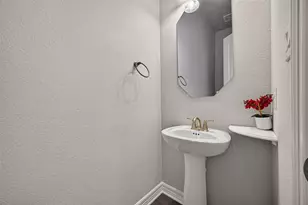 9 W Oaks Dr, Houston, TX 77058 - Photo 11