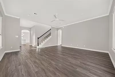 9 W Oaks Drive, Houston, TX 77058 - Photo 13