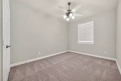 9 W Oaks Drive, Houston, TX 77058 - Photo 43