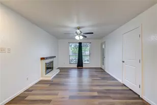 2110 Wilcrest Dr, Houston, TX 77042 - Photo 7