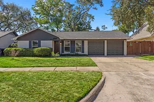 4135 Hill Oak Dr, Houston, TX 77092 - Photo 1