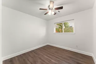 4135 Hill Oak Dr, Houston, TX 77092 - Photo 15