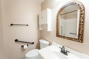 8051 Bay Branch Dr, The Woodlands, TX 77382 - Photo 9