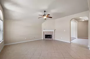 2411 Linden Bluff Ct, Sugar Land, TX 77479 - Photo 15