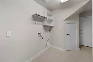 2411 Linden Bluff Ct, Sugar Land, TX 77479 - Photo 29