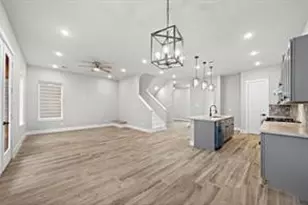 230 W 28th St, Houston, TX 77008 - Photo 13