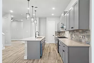 230 W 28th Street #A, Houston, TX 77008 - Photo 9