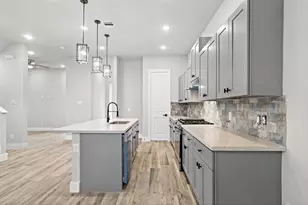 230 W 28th St, Houston, TX 77008 - Photo 9